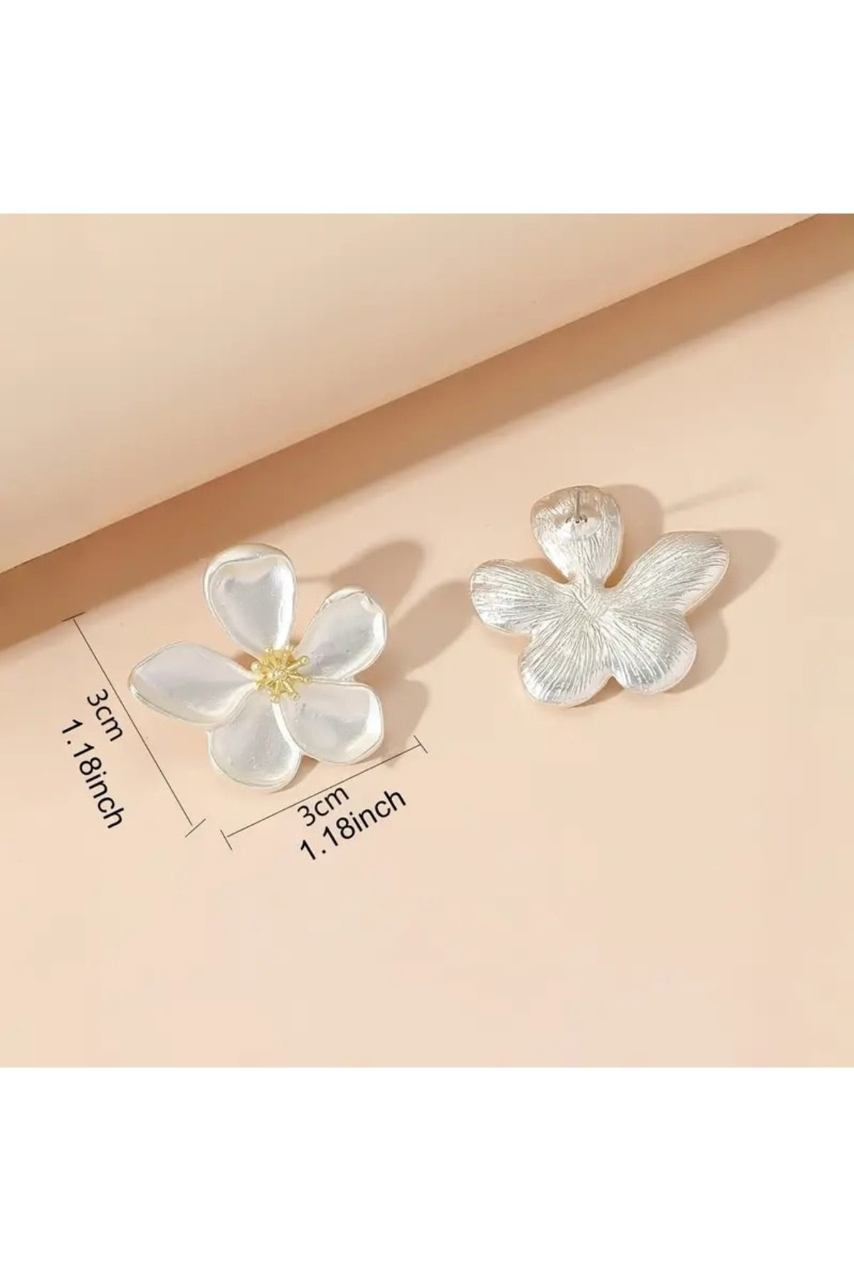 Bijuteri Küpe Beyaz Çiçek Çivi Küpe