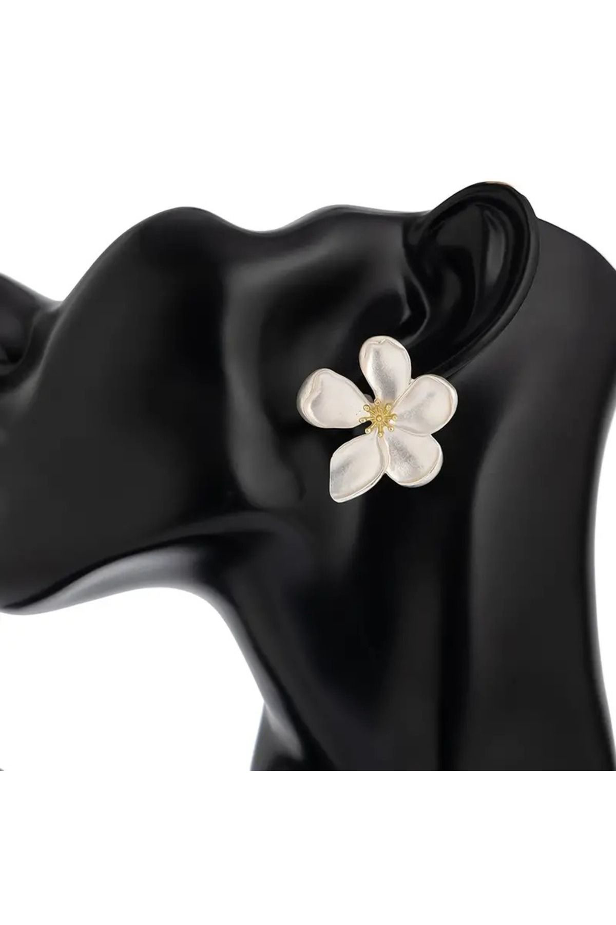 Bijuteri Küpe Beyaz Çiçek Çivi Küpe