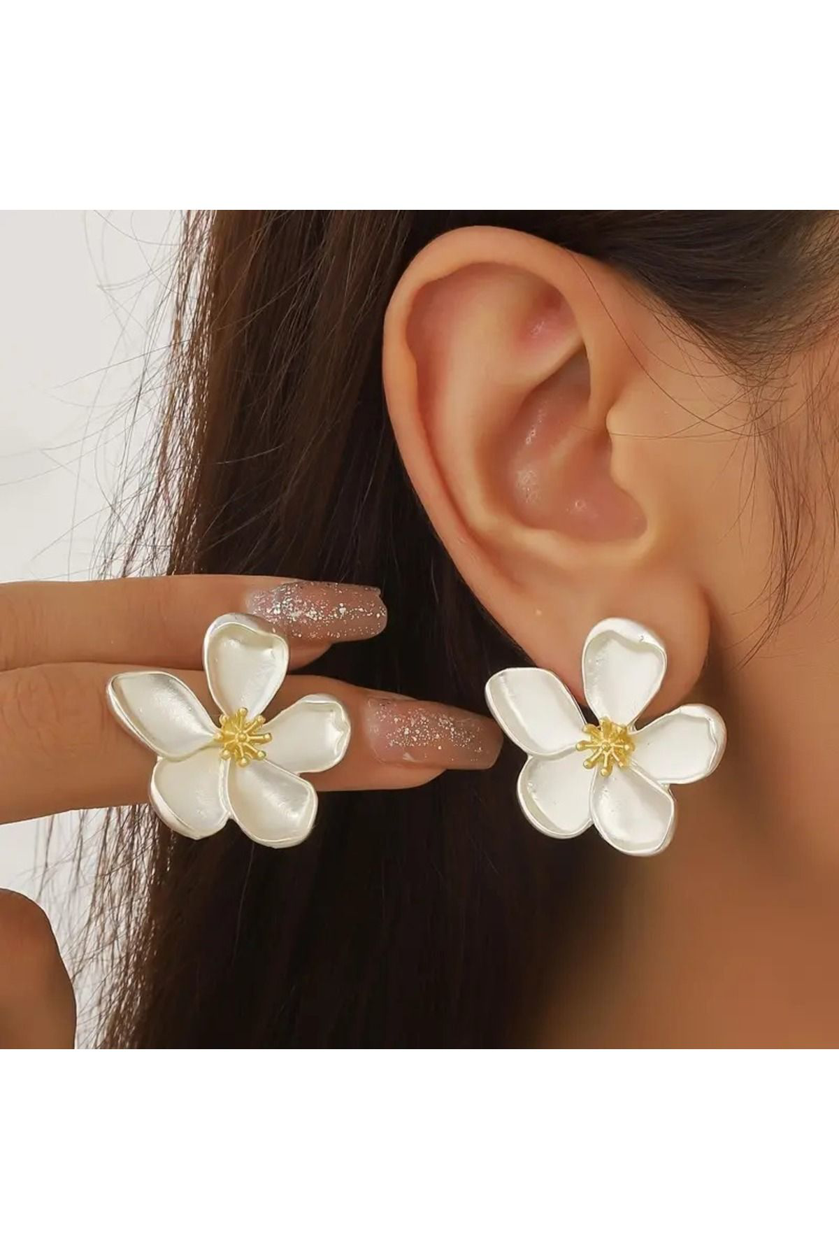 Bijuteri Küpe Beyaz Çiçek Çivi Küpe