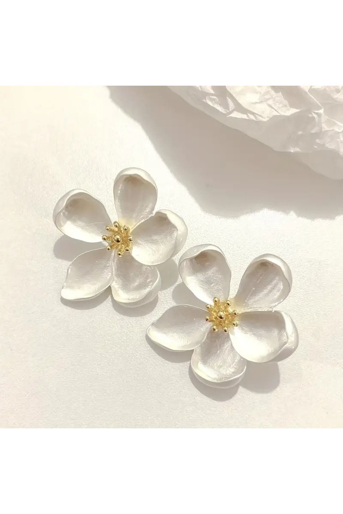 Bijuteri Küpe Beyaz Çiçek Çivi Küpe