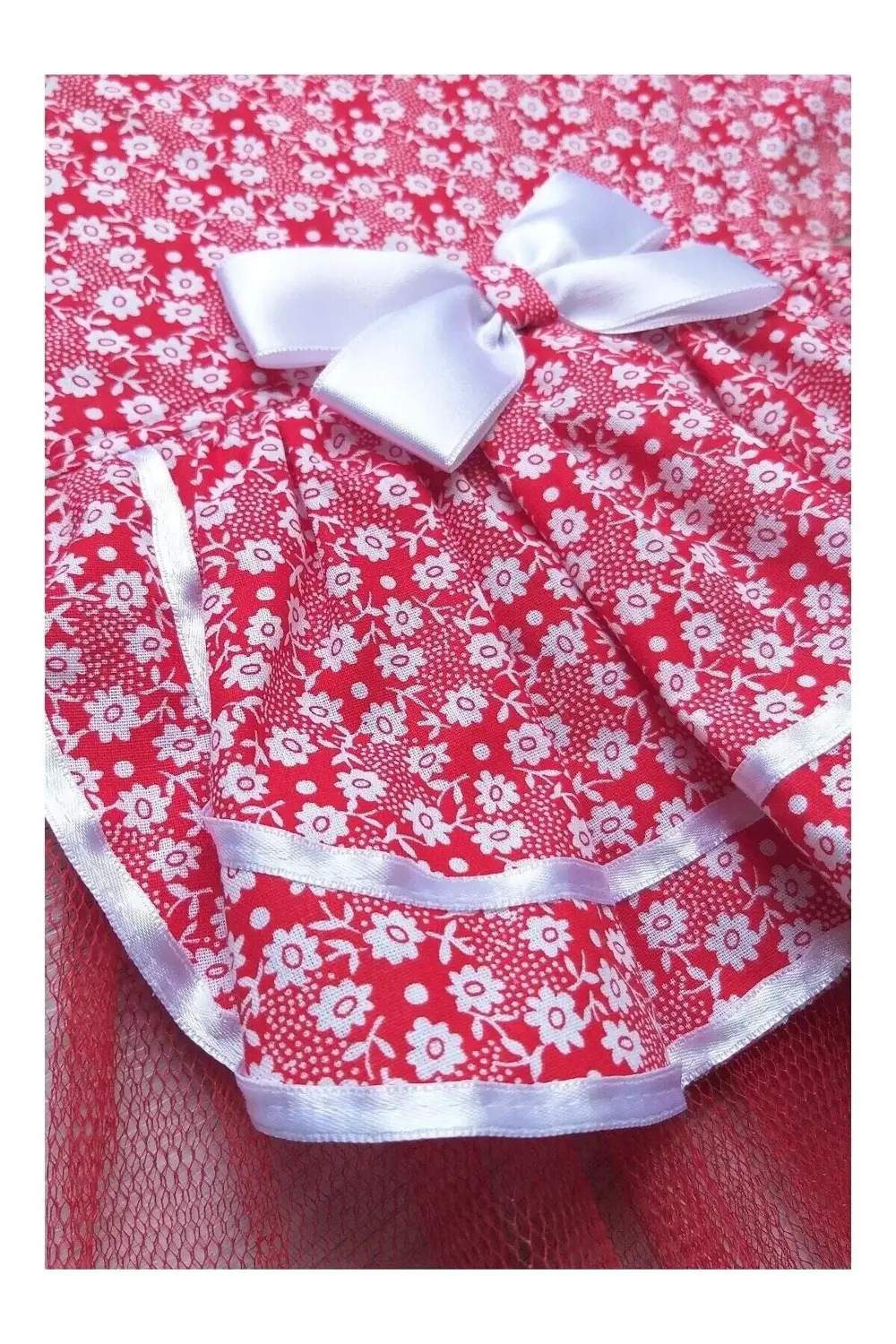Beyaz Çiçek Desenli Kurdeleli Kırmızı Kedi Köpek Kıyafeti Elbises