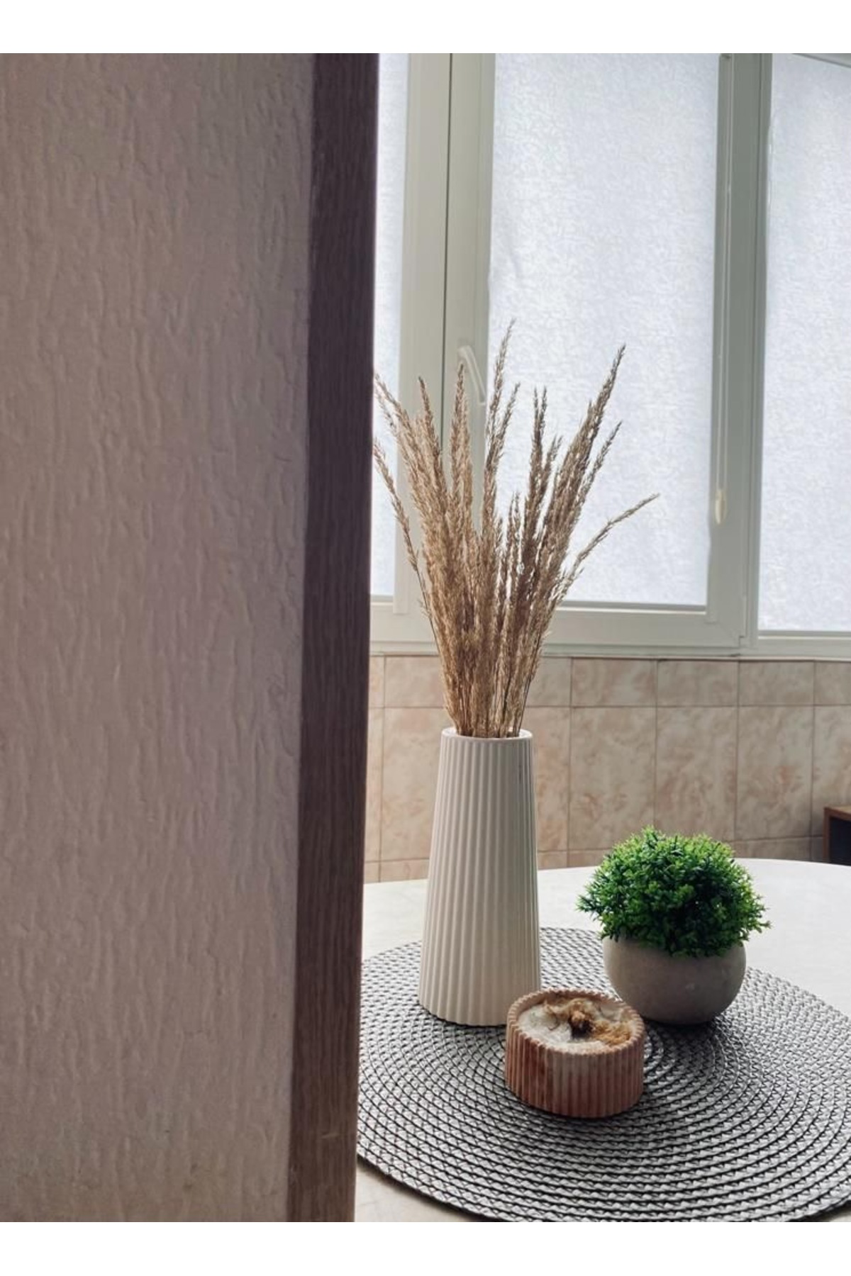 Beyaz Çizgili Büyük Boy Vazo – İskandinav Stil / Taş Tozu / 19cm