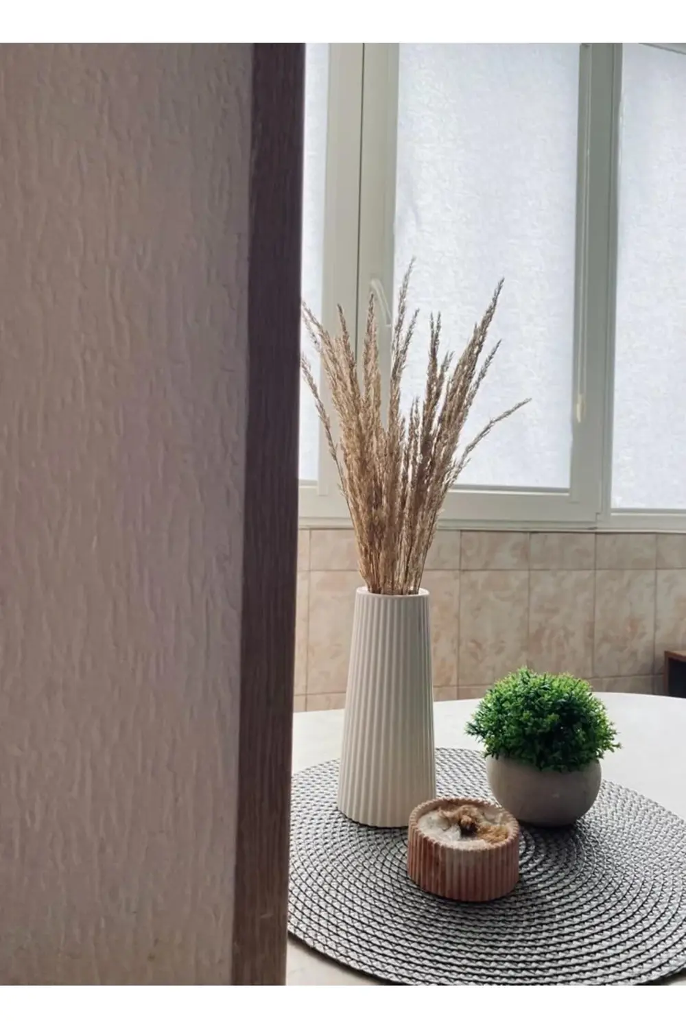 Beyaz Çizgili Büyük Boy Vazo – İskandinav Stil