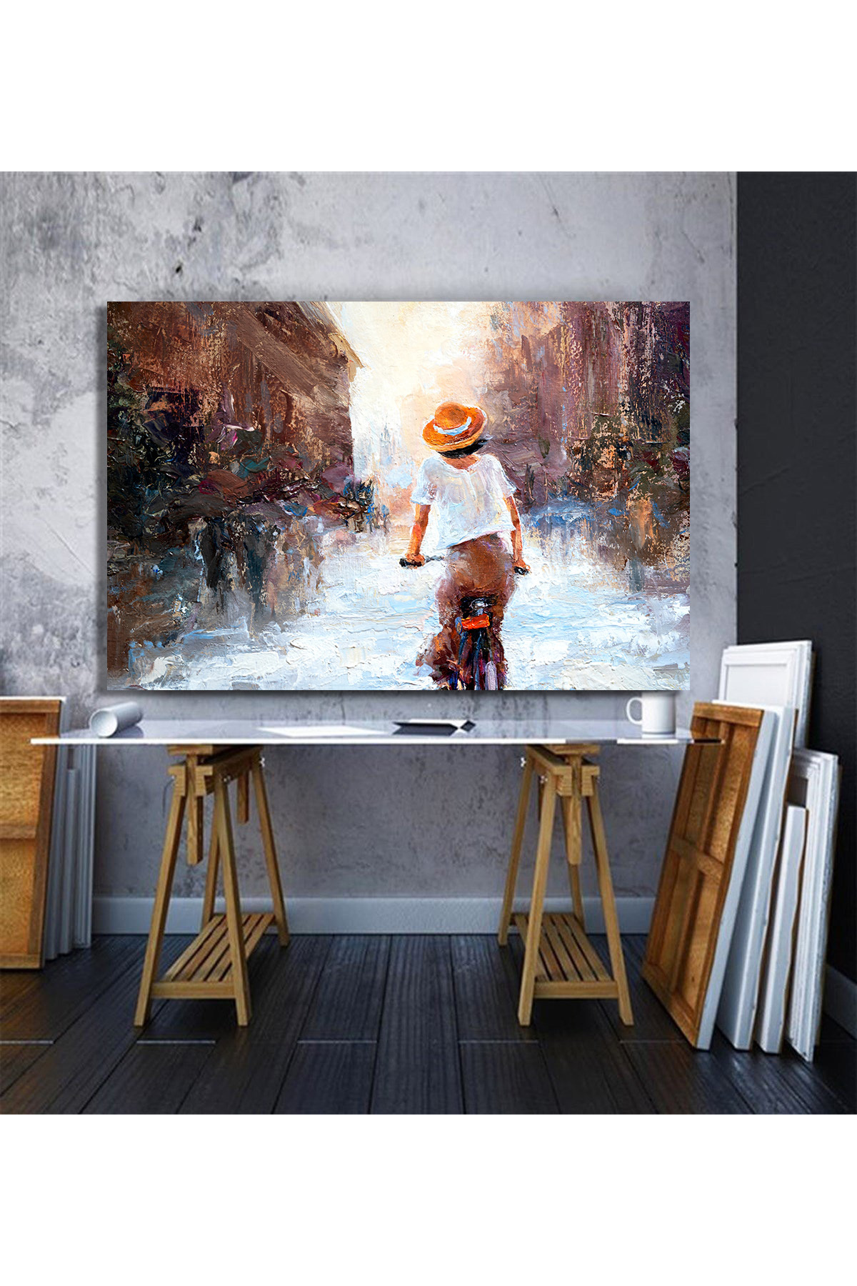 Korkmazkanvas Beyaz Elbiseli Bir Kız Bisiklete Biniyor. Kahverengi Arka Plan Üz