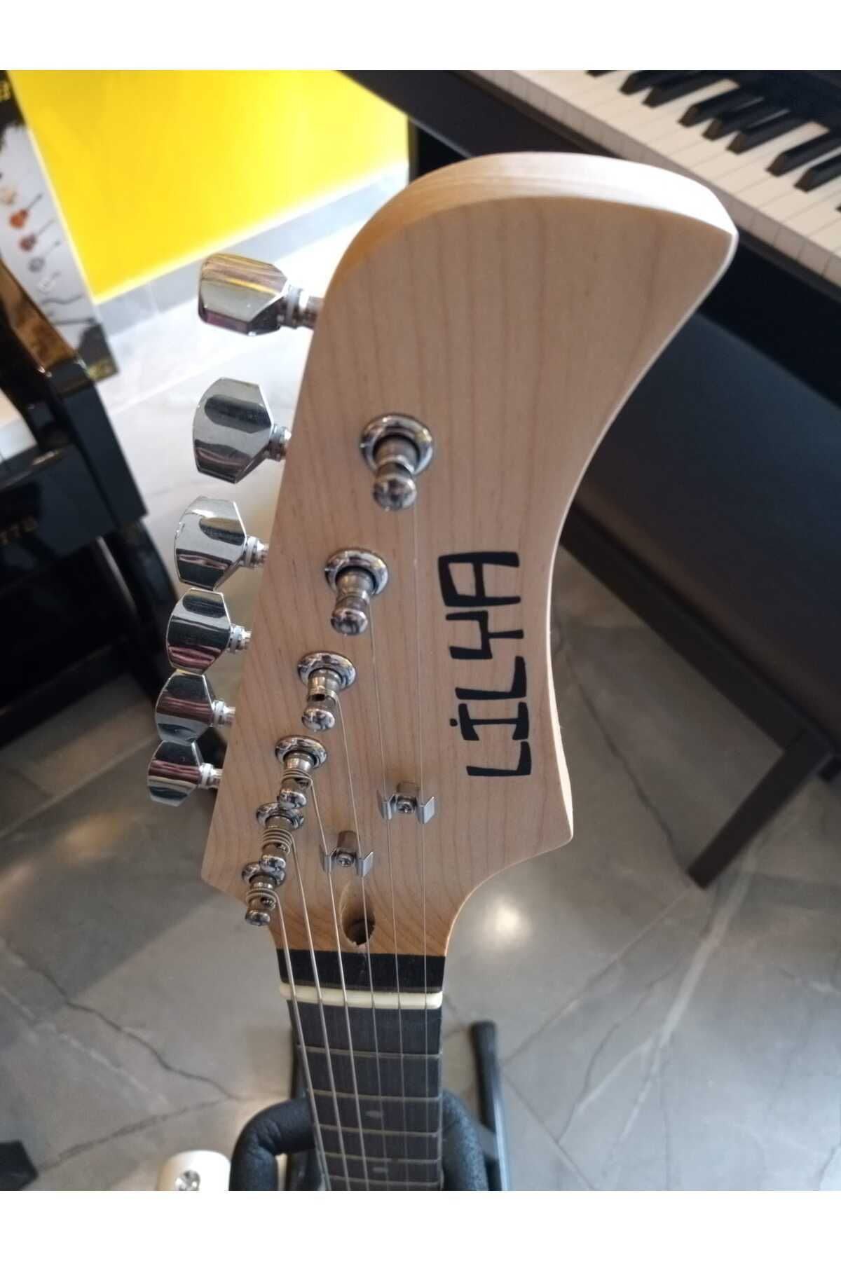 Lilya Beyaz Elektro Gitar St 309 Hss ( Hediyeler)