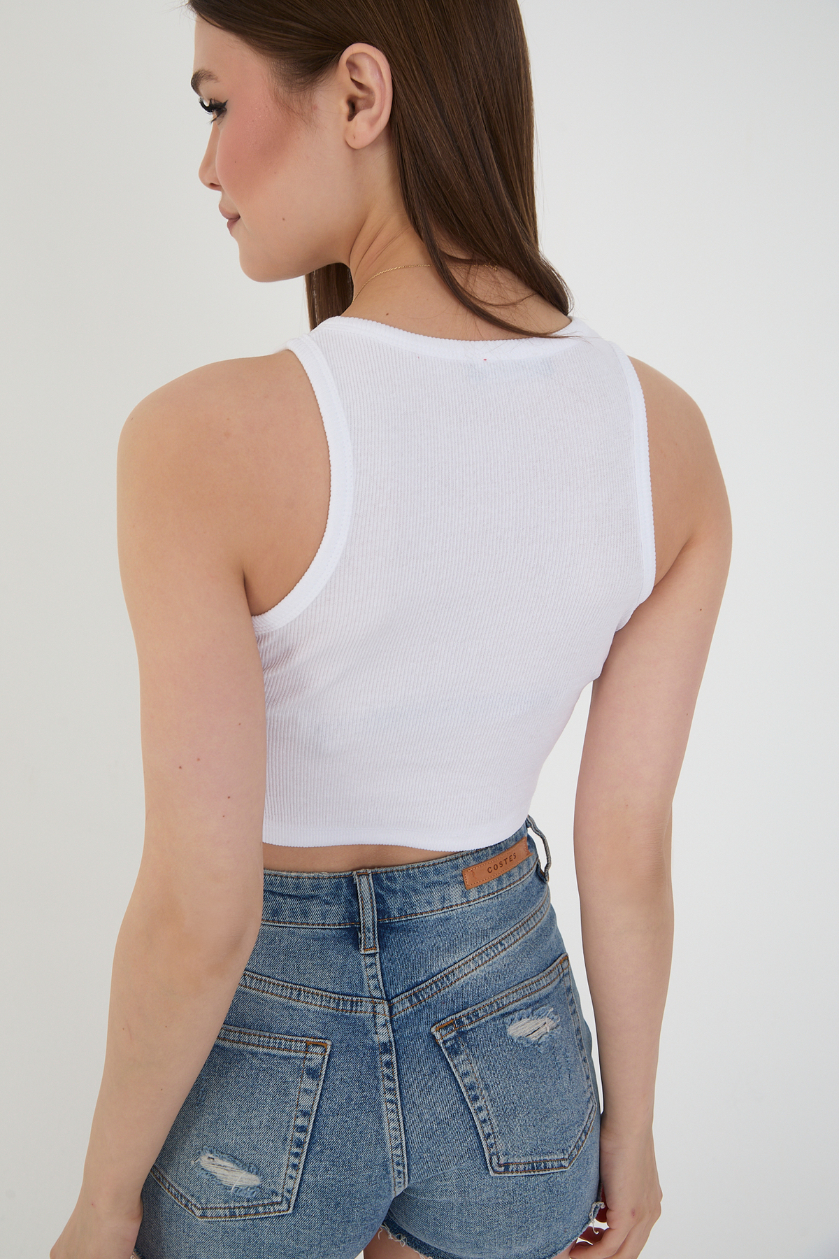 Beyaz Halter Yaka Fitilli Crop Atlet Bluz