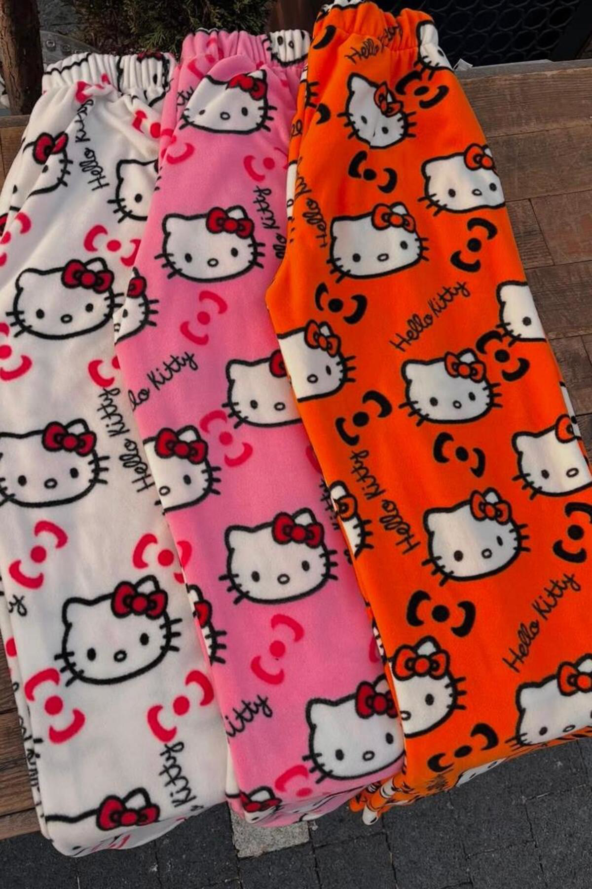 Beyaz Hello Kitty Collage Peluş Eşofman