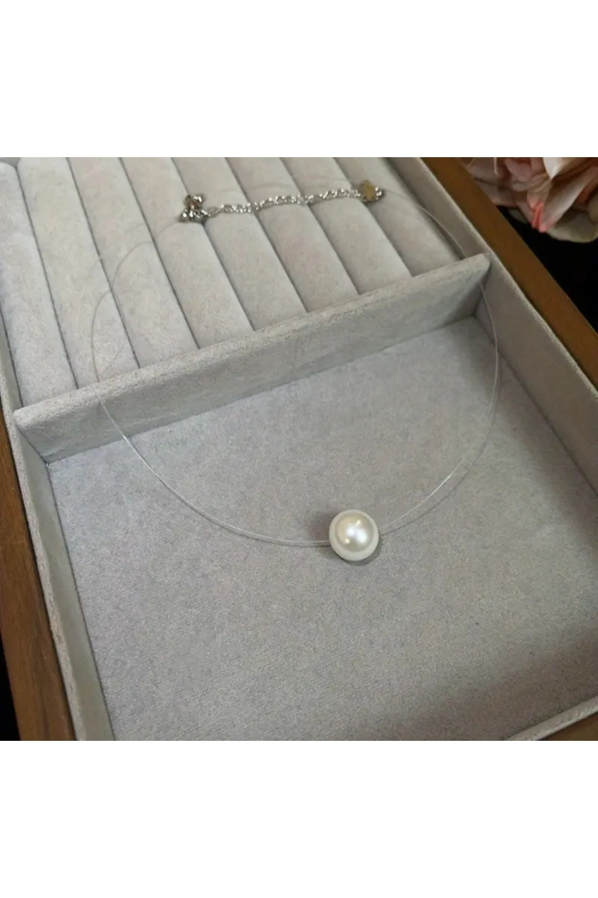 Beyaz Incili Hayalet Kolye