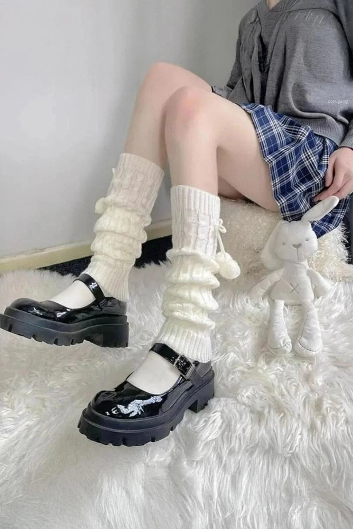 Beyaz Kawaii Ponponlu Örgü Tozluk Beyaz Kawaii Ponponlu Örgü Tozluk