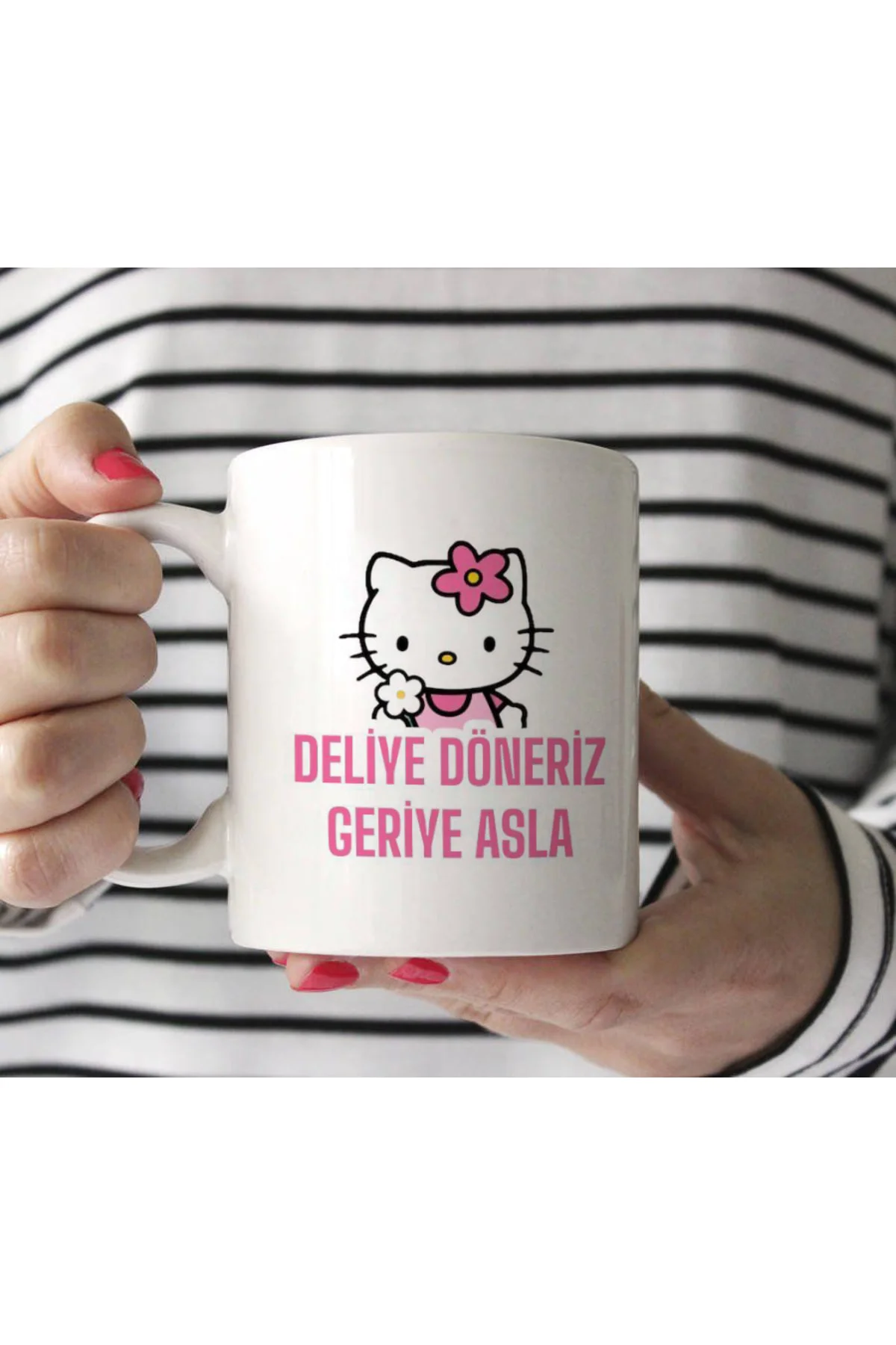 Beyaz Kupa Hello Kitty - Deliye Döneriz Geriye Asla