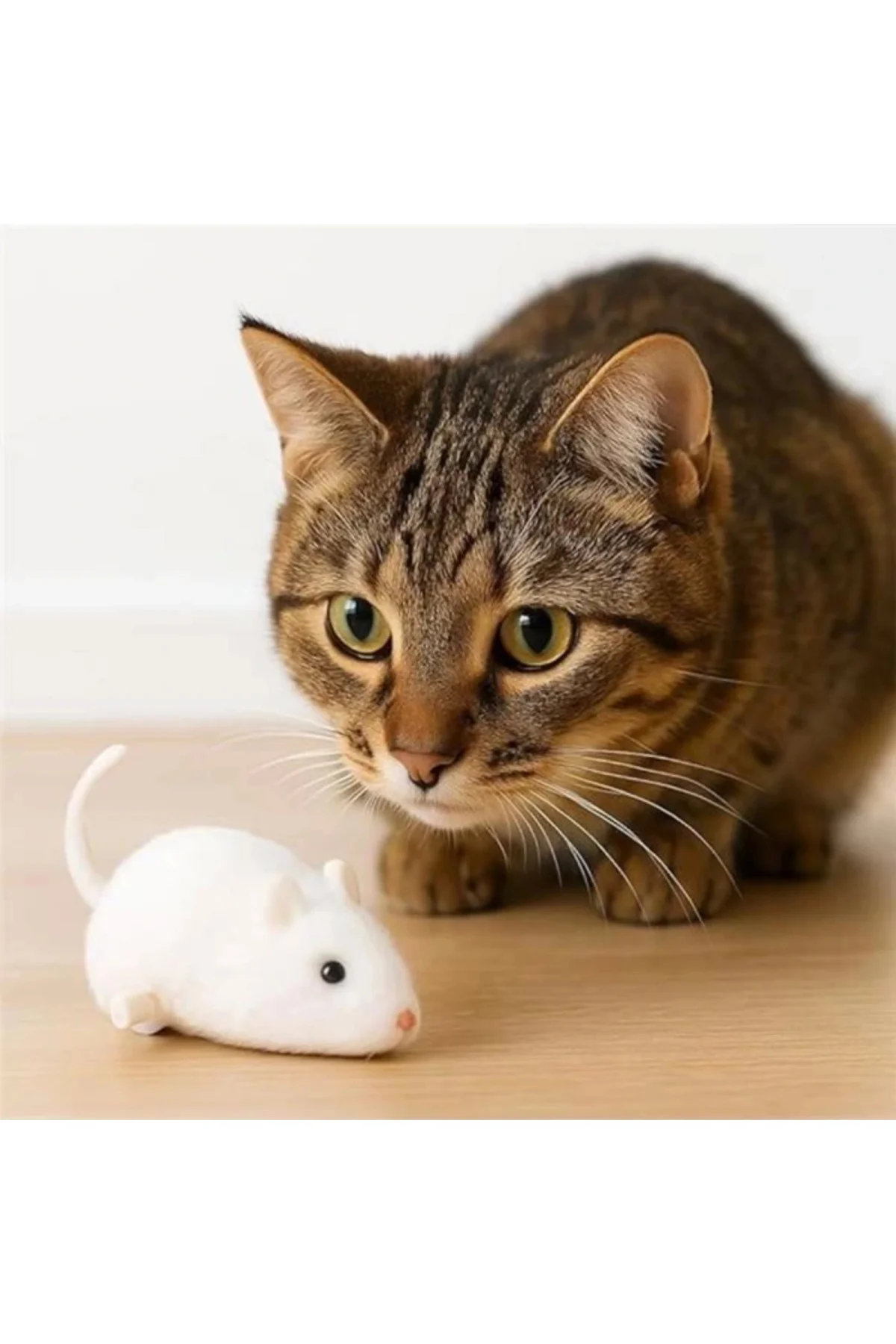 Beyaz Kurmalı Kedi Oyuncağı Hareketli Fare Şeklinde Peluş Oyuncak