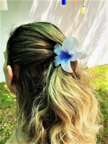 BEYAZ LOTUS ÇİÇEK PARLAK AKRİLİK KADIN VİNTAGE MANDAL TOKA-MANTOK