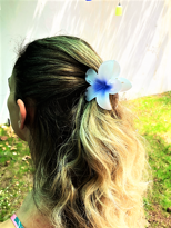 BEYAZ LOTUS ÇİÇEK PARLAK AKRİLİK KADIN VİNTAGE MANDAL TOKA-MANTOK