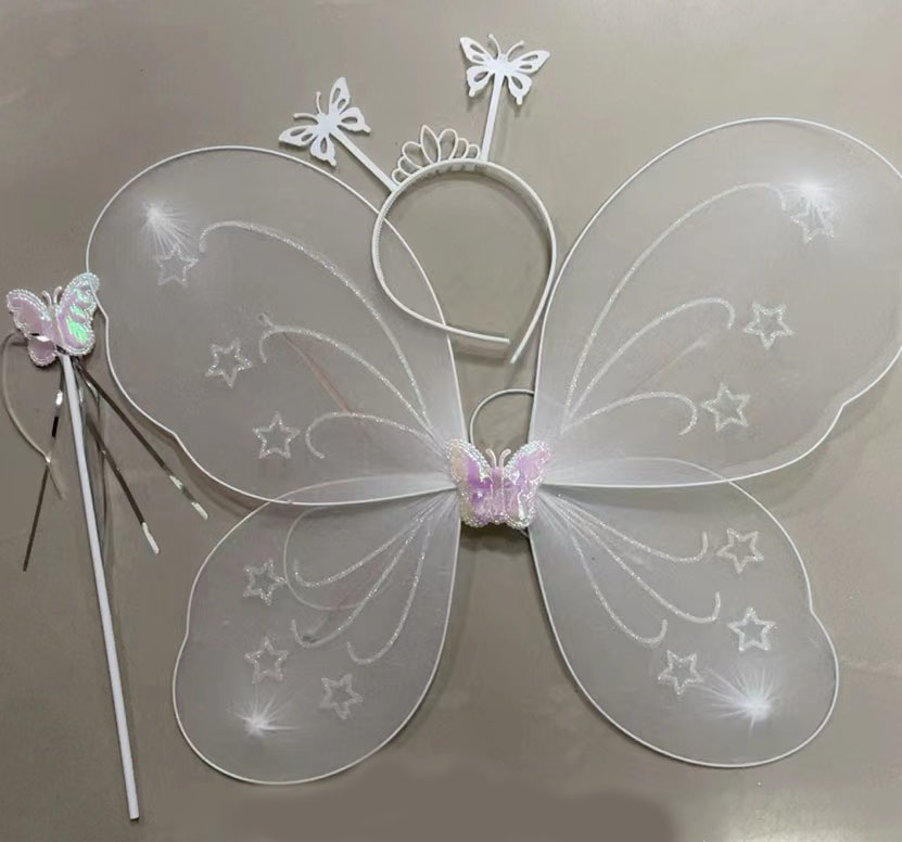 Beyaz Renk Kelebek Kanadı Tacı ve Sopası 50x37 cm Beyaz Renk Kelebek Kanadı Tacı ve Sopası 50x37 cm