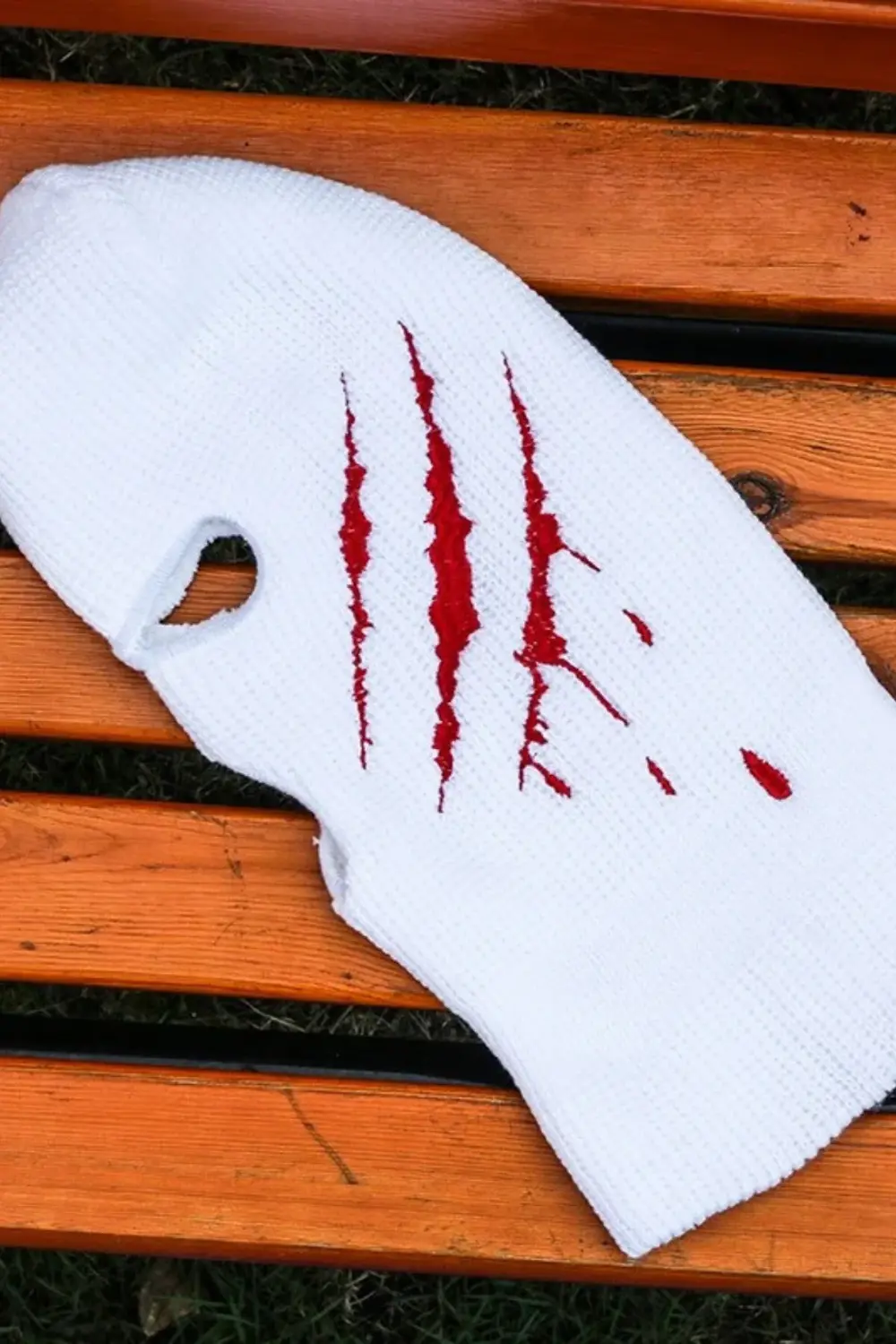 Beyaz Scarred Face Kar Maskesi