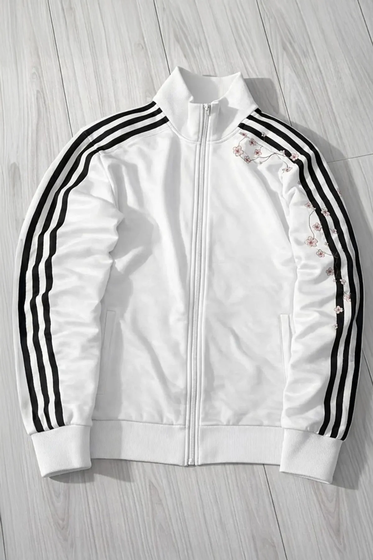 Beyaz Şeritli Sakura Ağacı Y2K Unisex Hırka