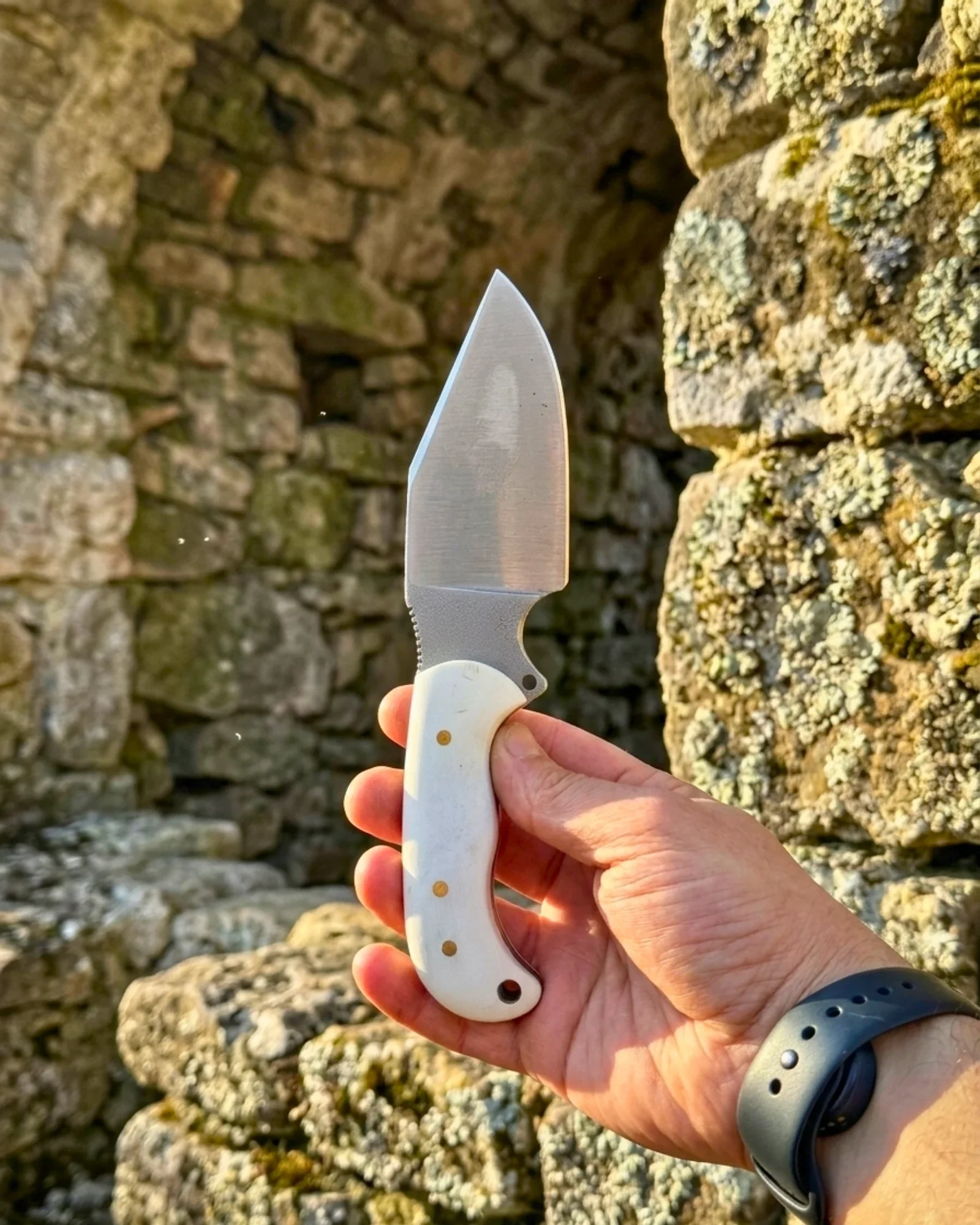Beyaz Tactical Kamp Bıçağı - Z9