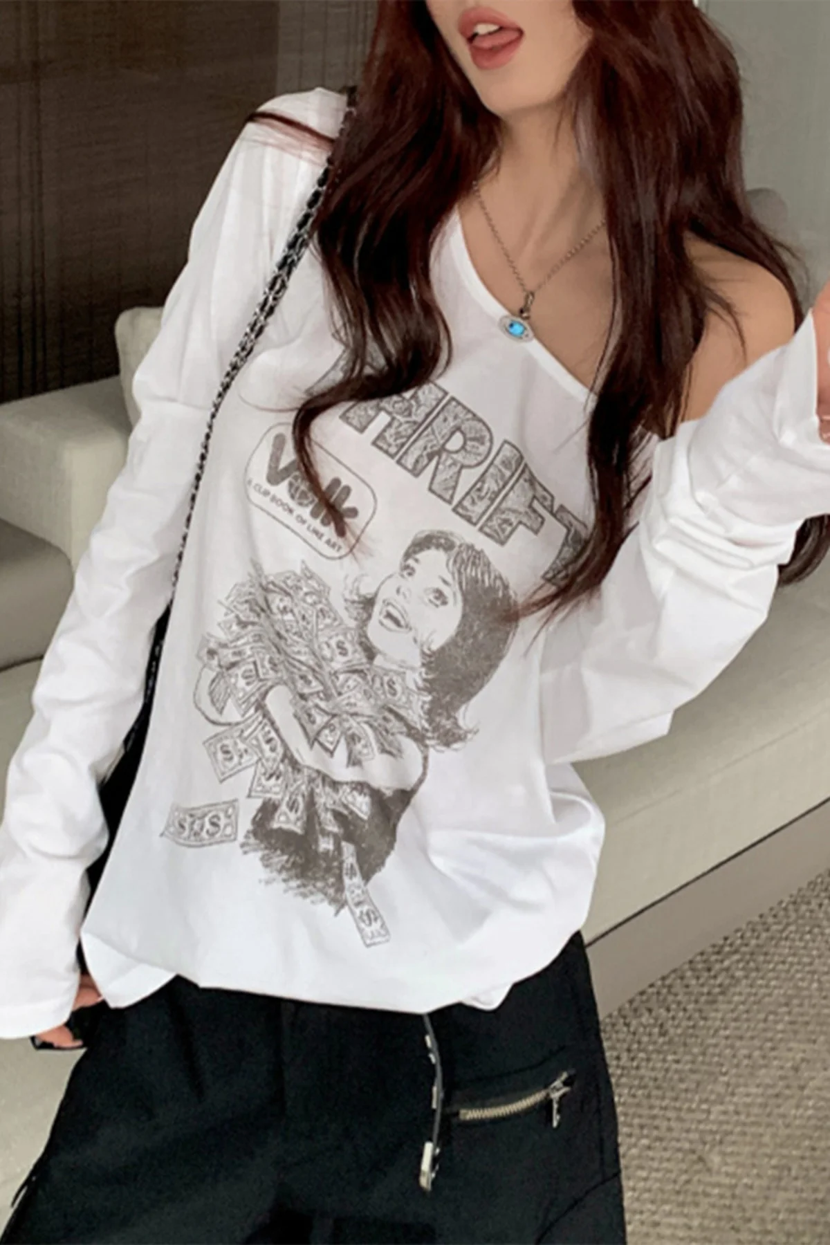 Beyaz Thrift Geniş Yaka Y2K Uzun Kollu Crop