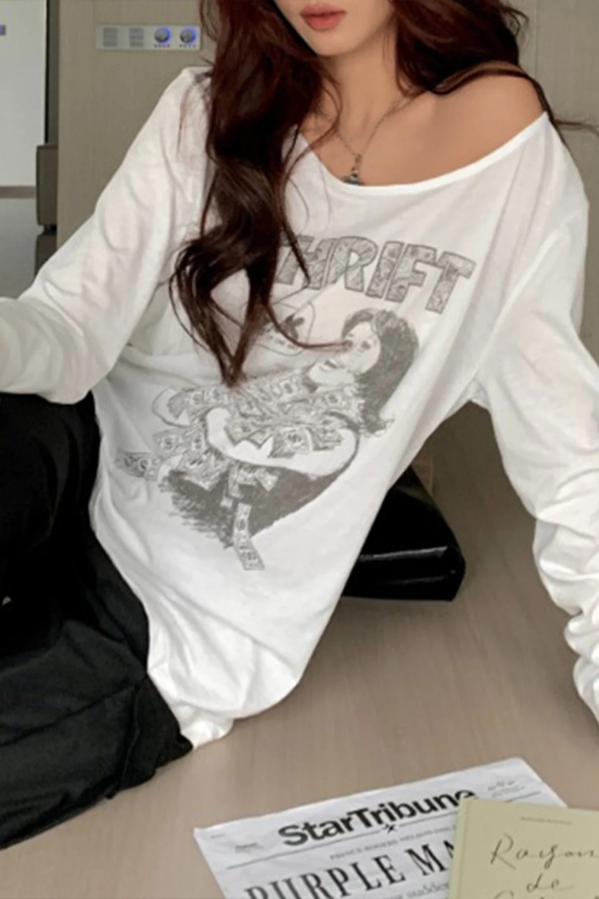 Beyaz Thrift Geniş Yaka Y2K Uzun Kollu Crop