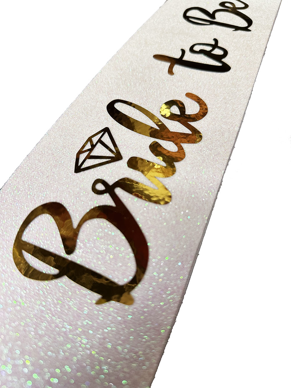 Beyaz Üzeri Altın İtalik Alyanslı Bride To Be Yazılı Simli Işıltı