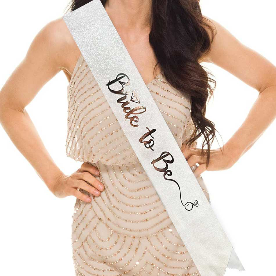 Beyaz Üzeri Gümüş İtalik Alyanslı Bride To Be Yazılı Simli Işıltı