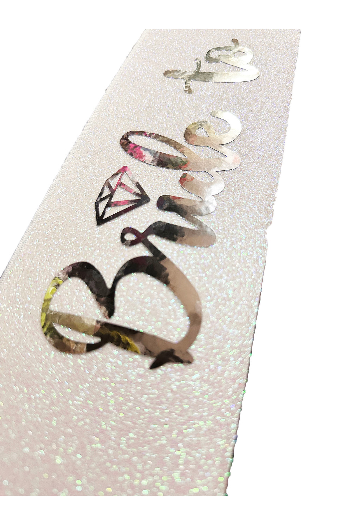 Ok Aksesuar Beyaz Üzeri Gümüş İtalik Alyanslı Bride To Be Yazılı Simli İşıltı