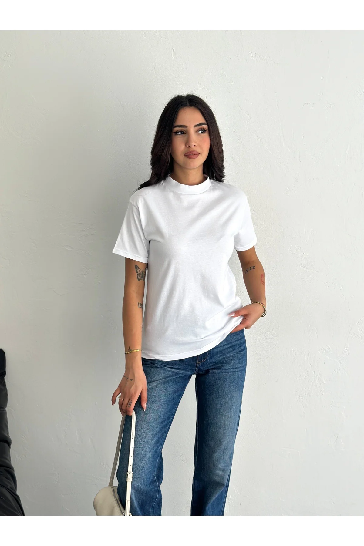 Beyaz Ve Siyah Dik Yaka 2'li Paket Basic Örme T-shirt