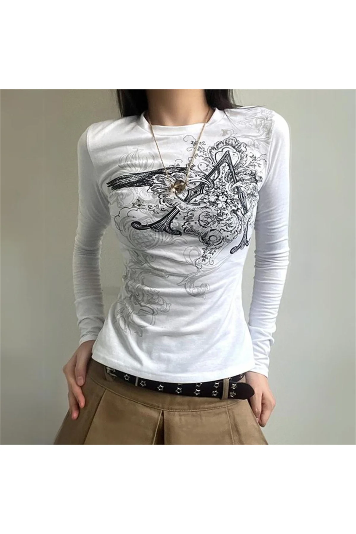 Beyaz Vintage Punk Patterned Uzun Kollu Crop Beyaz Vintage Punk Patterned Uzun Kollu Crop