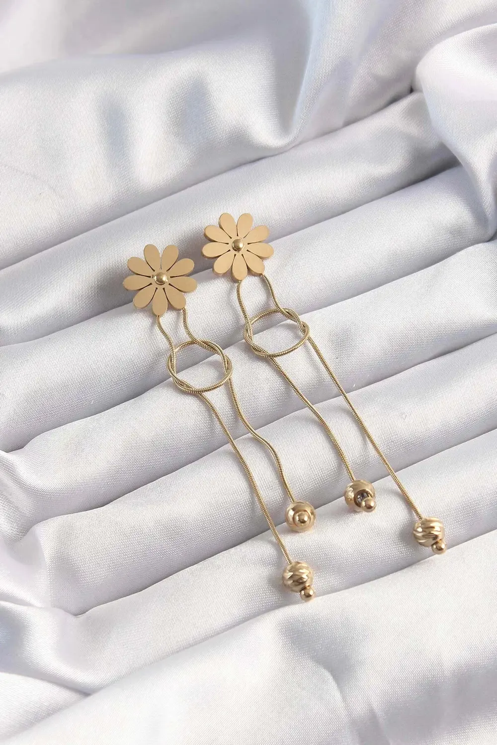 BFS 316L Çelik Altın Renk Sallantılı Düğüm Model Papatya Küpe