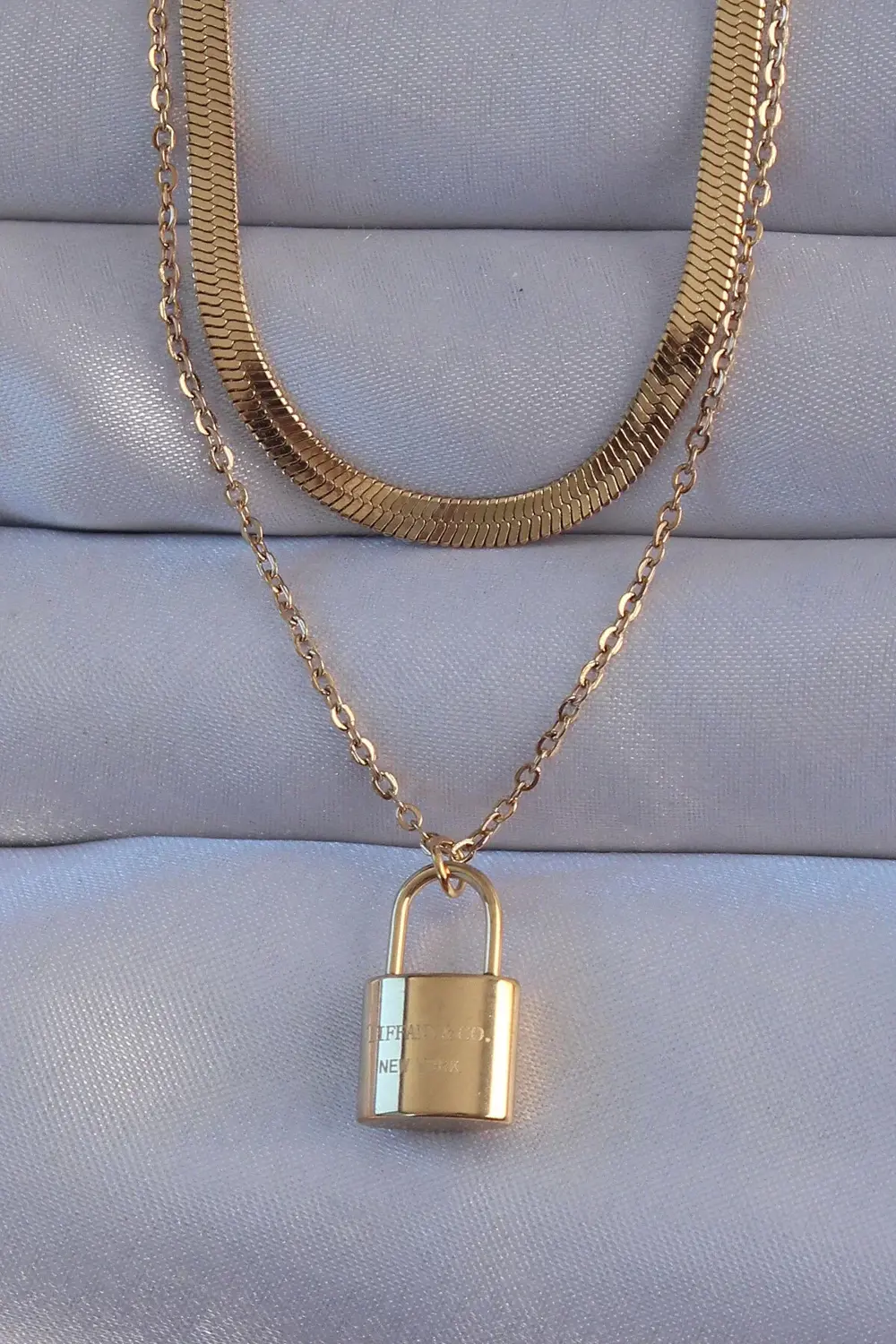 BFS 316L Çelik Gold Renk Çift Zincir Kilit Model Kolye