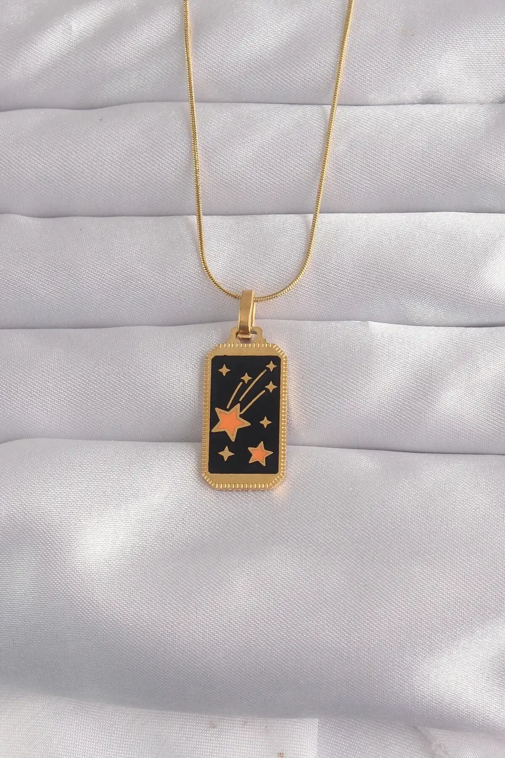 BFS 316L Çelik Gold Renk Siyah Mineli Yıldız Figür Tarot Kolye BFS 316L Çelik Gold Renk Siyah Mineli Yıldız Figür Tarot Kolye
