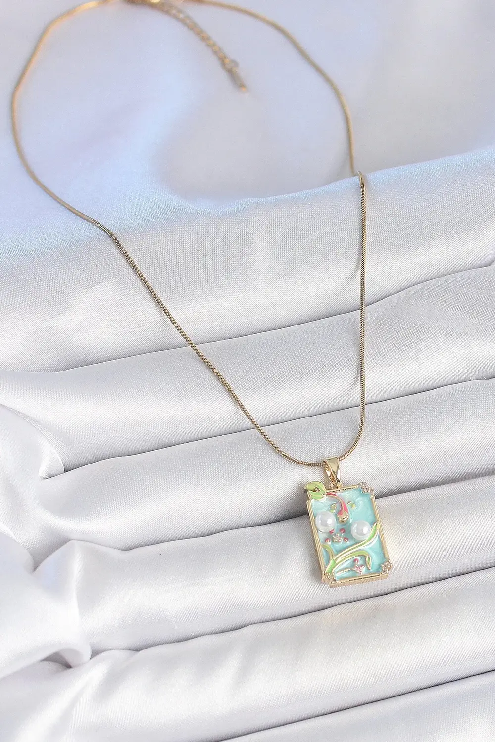 BFS 316L Çelik Gold Renk Zincir Mavi Mineli İncili Çiçek İşlemeli