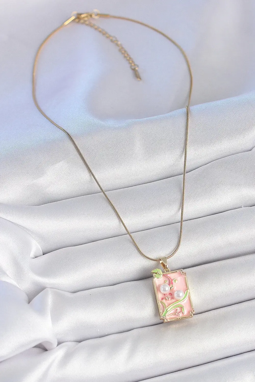 BFS 316L Çelik Gold Renk Zincir Pembe Mineli İncli Çiçek İşlemeli