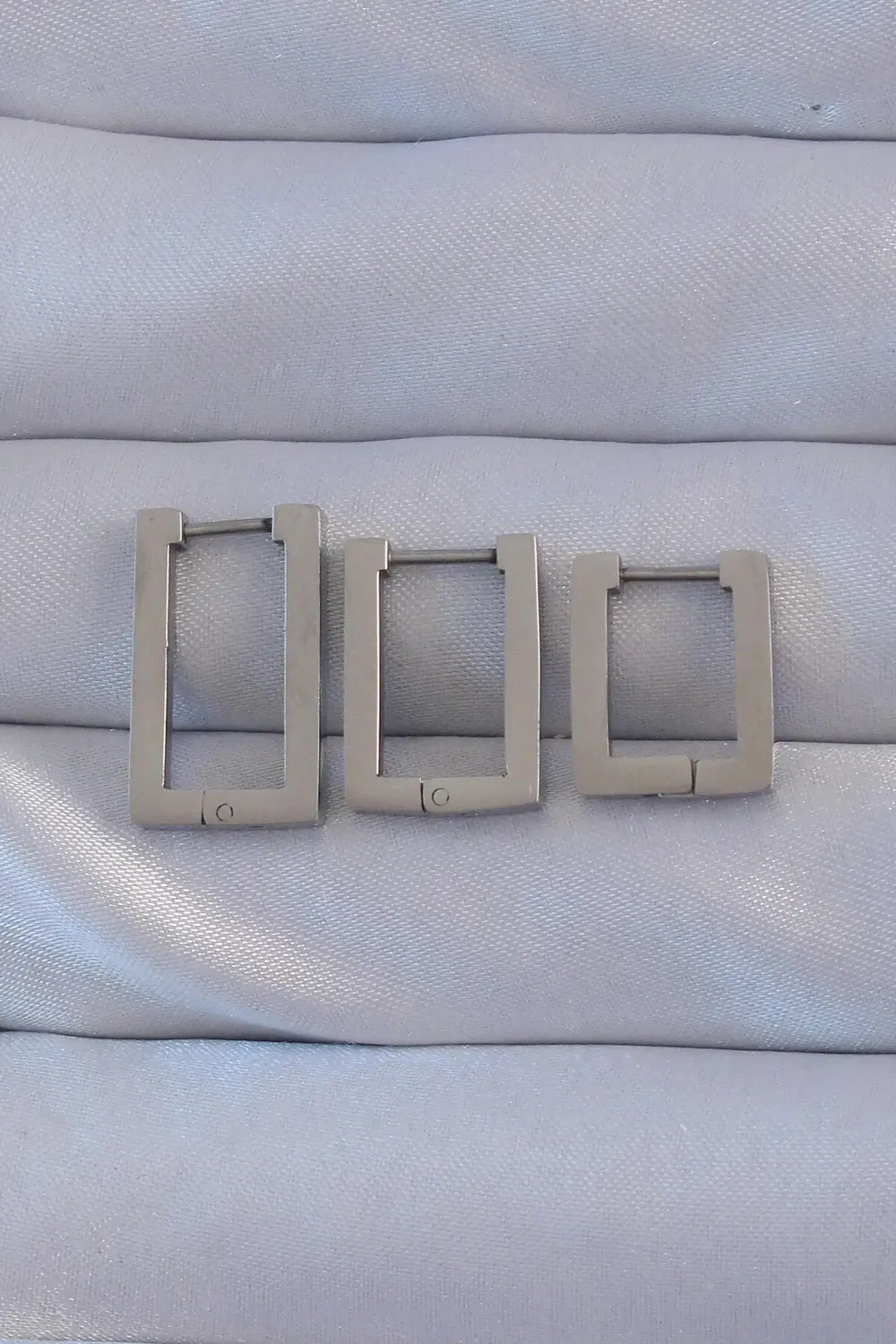 BFS 316L Çelik Gümüş Renk Dikdörtgen Küpe Seti