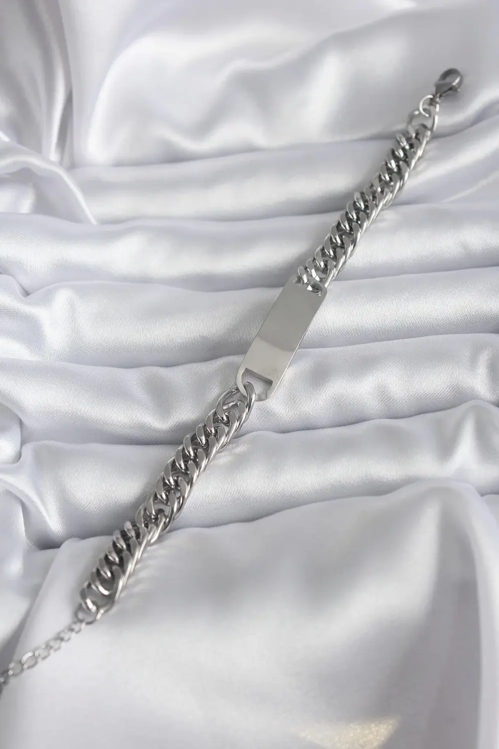 BFS 316L Çelik Gümüş Renk İsim Yazılabilir Plaka Model Kadın Bile