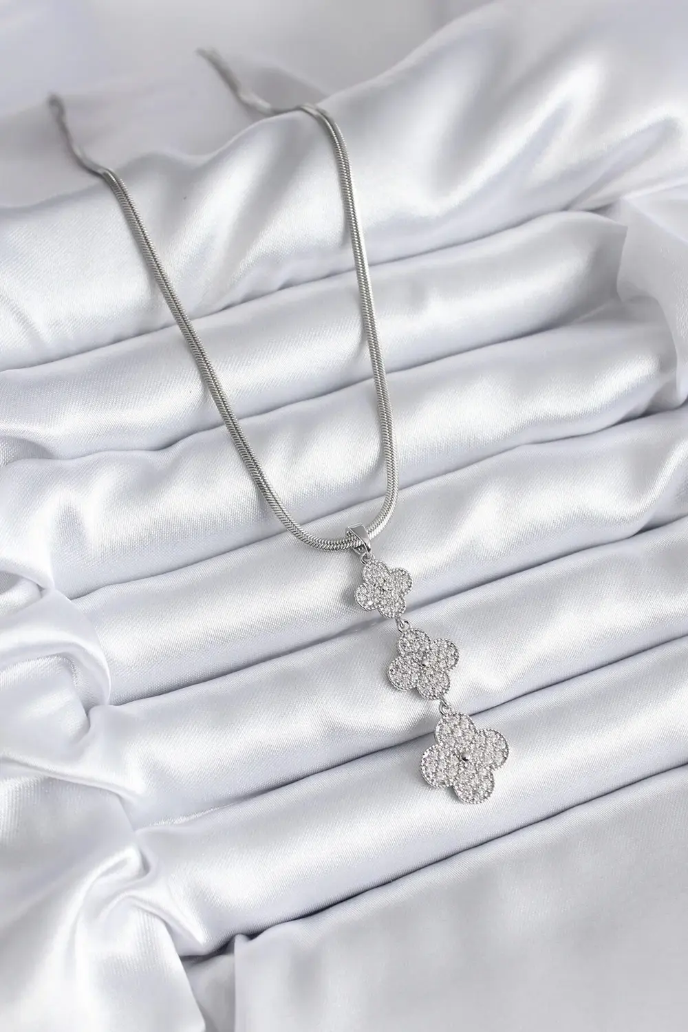 BFS 316L Çelik Gümüş Renk İtalyan Zincir Zirkon Taşı Yonca Model