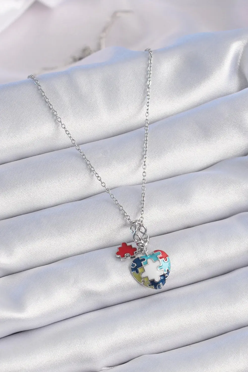 BFS 316L Çelik Gümüş Renk Yapboz Motif Kalp Figür Charm Model Kad