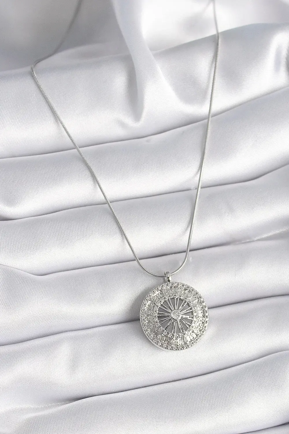 BFS 316L Çelik Gümüş Renk Zirkon Taşlı 12 Burç Madalyon Model Kad