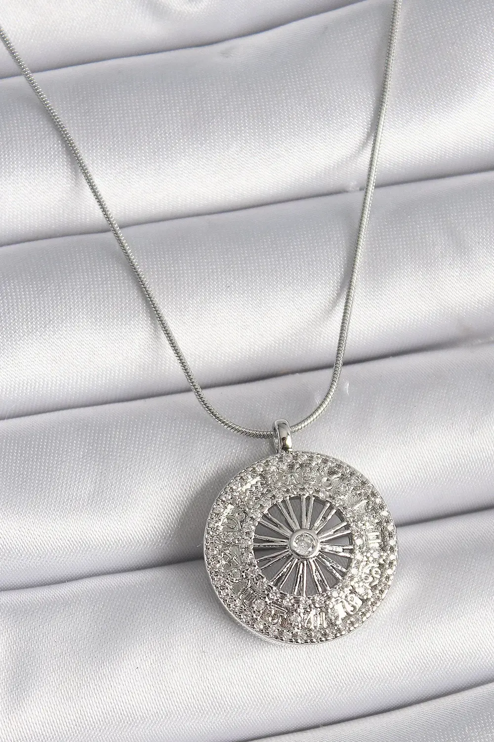 BFS 316L Çelik Gümüş Renk Zirkon Taşlı 12 Burç Madalyon Model Kad