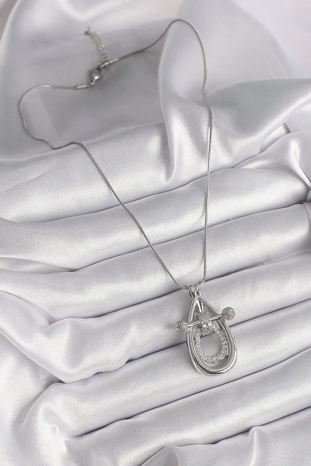 BFS 316L Çelik Gümüş Renk Zirkon Taşlı Damla Model Kadın Kolye