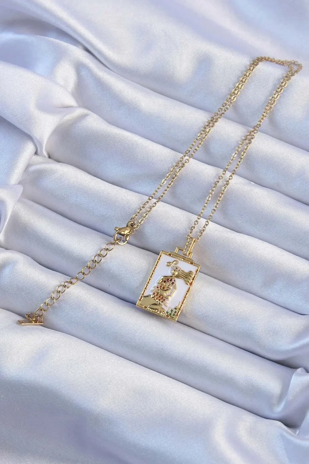 BFS 316L Çelik Zincir Altın Renk Beyaz Mineli Tarot Kolye