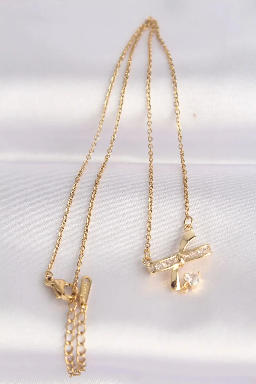 BFS 316L Çelik Zincir Altın Renk Zirkon Taşlı Kalp Detay Fiyonk K