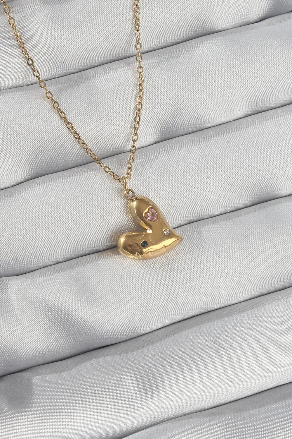 BFS 316L Çelik Zincir Gold Renk Renkli Zirkon Taşlı Kalp Kolye