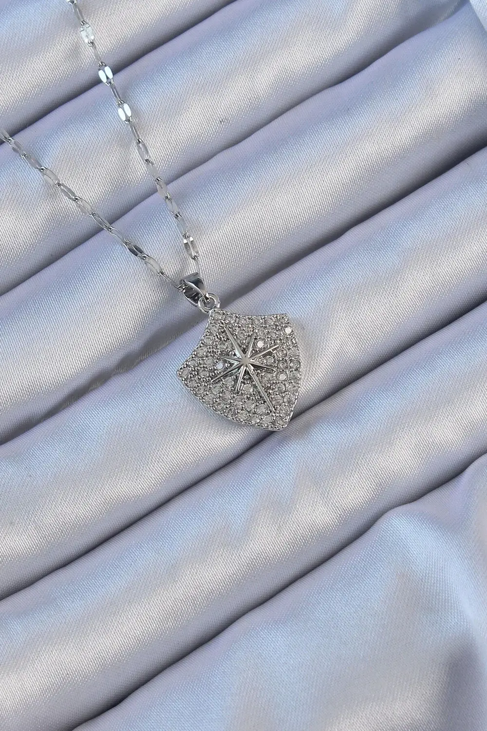 BFS 316L Çelik Zincir Gümüş Renk Zirkon Taşlı Kutup Yıldızı Kolye