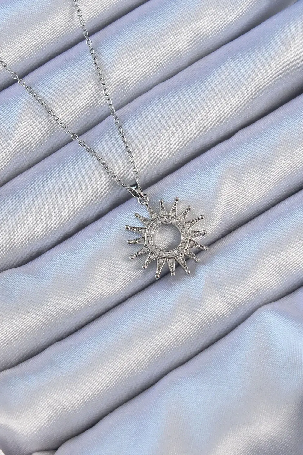 BFS 316L Çelik Zincir Gümüş Renk Zirkon Taşlı Parlayan Güneş Koly