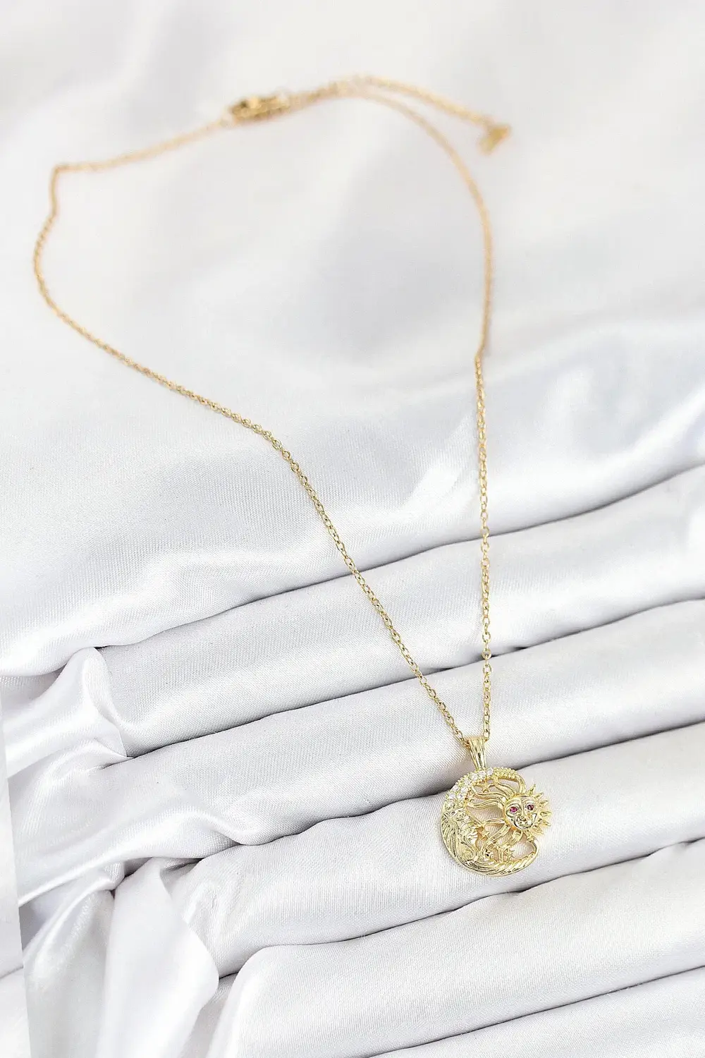 BFS 316L Çelik Zirkon Taşlı Ay Ve Güneş Model Gold Renk Kadın Kol