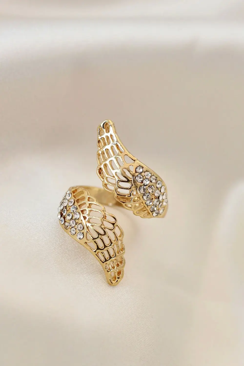 BFS Ayarlamalı Gold Renk Metal Zirkon Taşlı Kanat Yüzük BFS Ayarlamalı Gold Renk Metal Zirkon Taşlı Kanat Yüzük