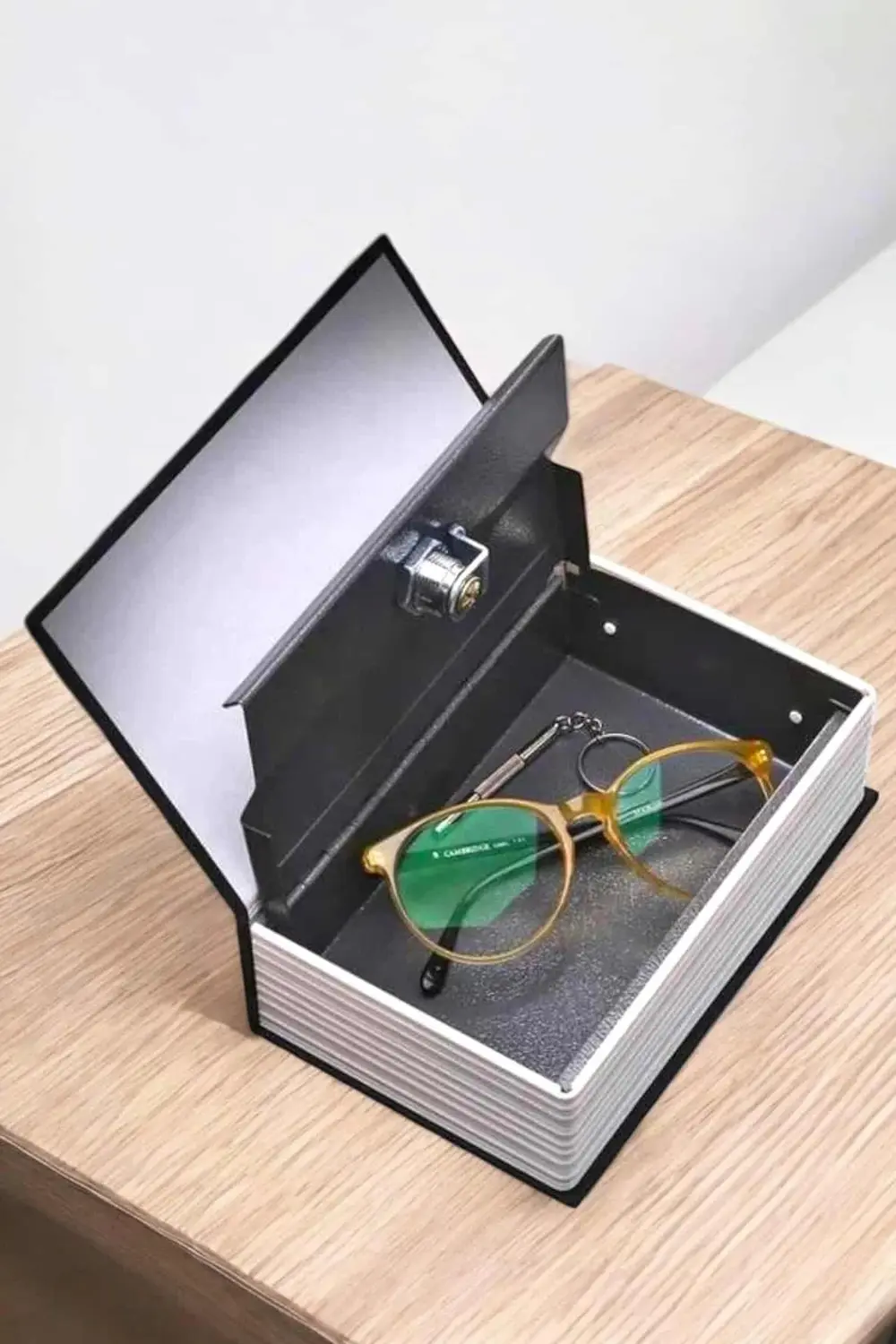 BFS Büyük Boy Anahtarlı Kitap Görünümlü Gizli Kasa Çelik Kasa Alt