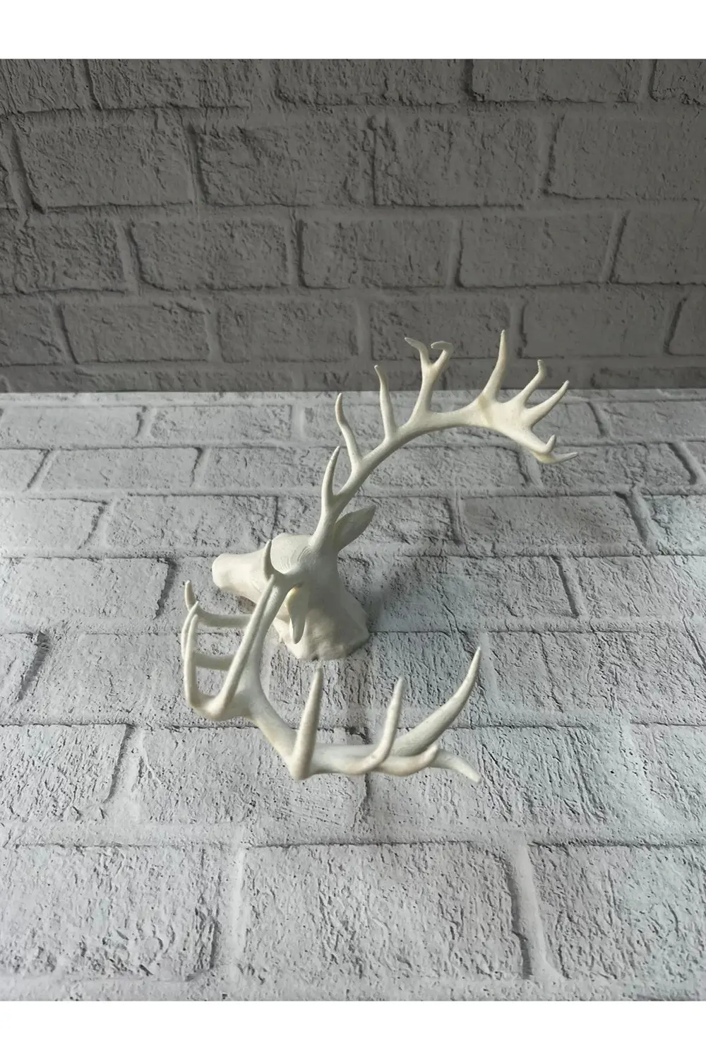 BFS Dekoratif Geyik Başı Heykel 25 cm Modern Minimal Tasarım