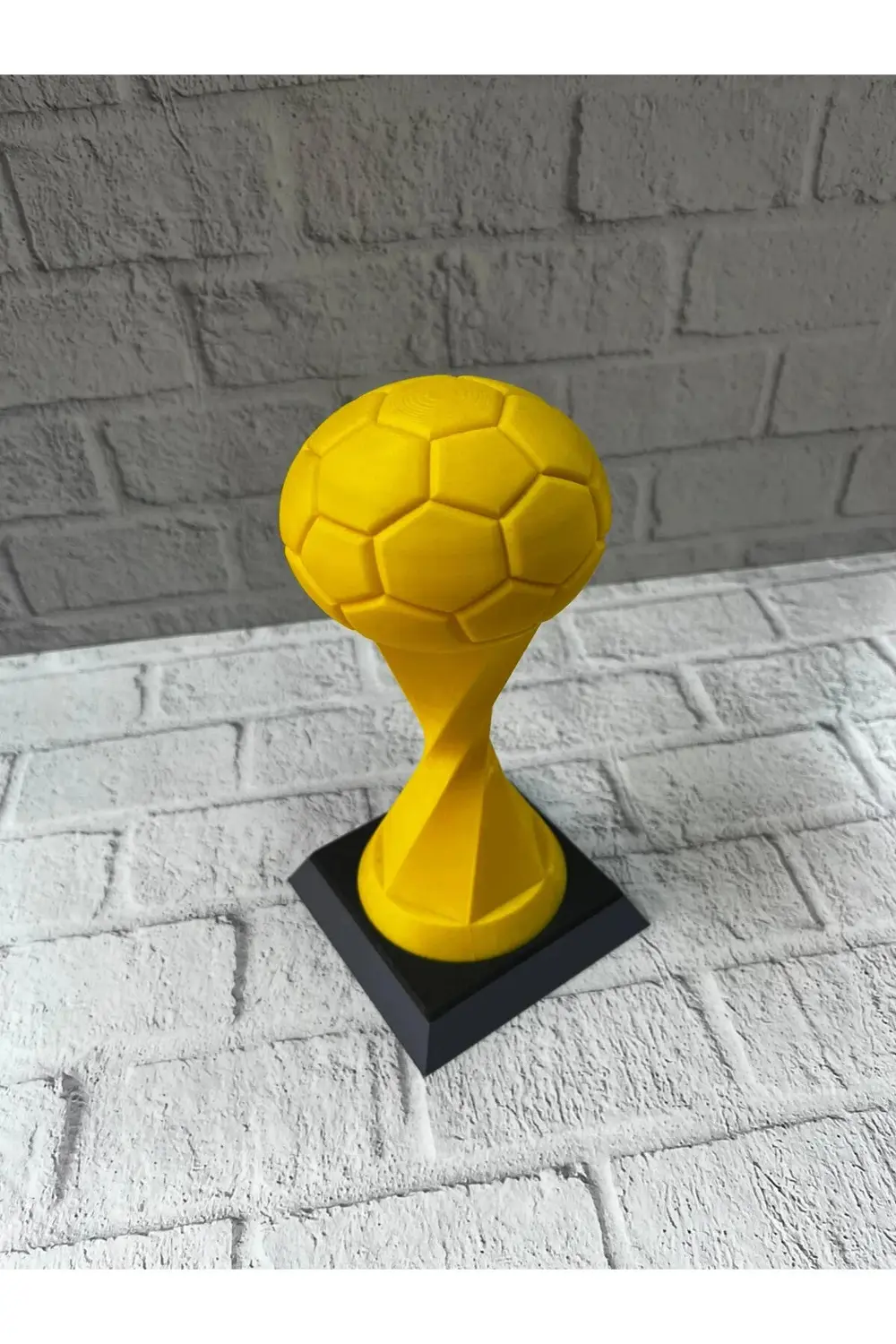 BFS Futbol Toplu Sarı Kupa 21cm Masaüstü Dekor Ödül Figürü